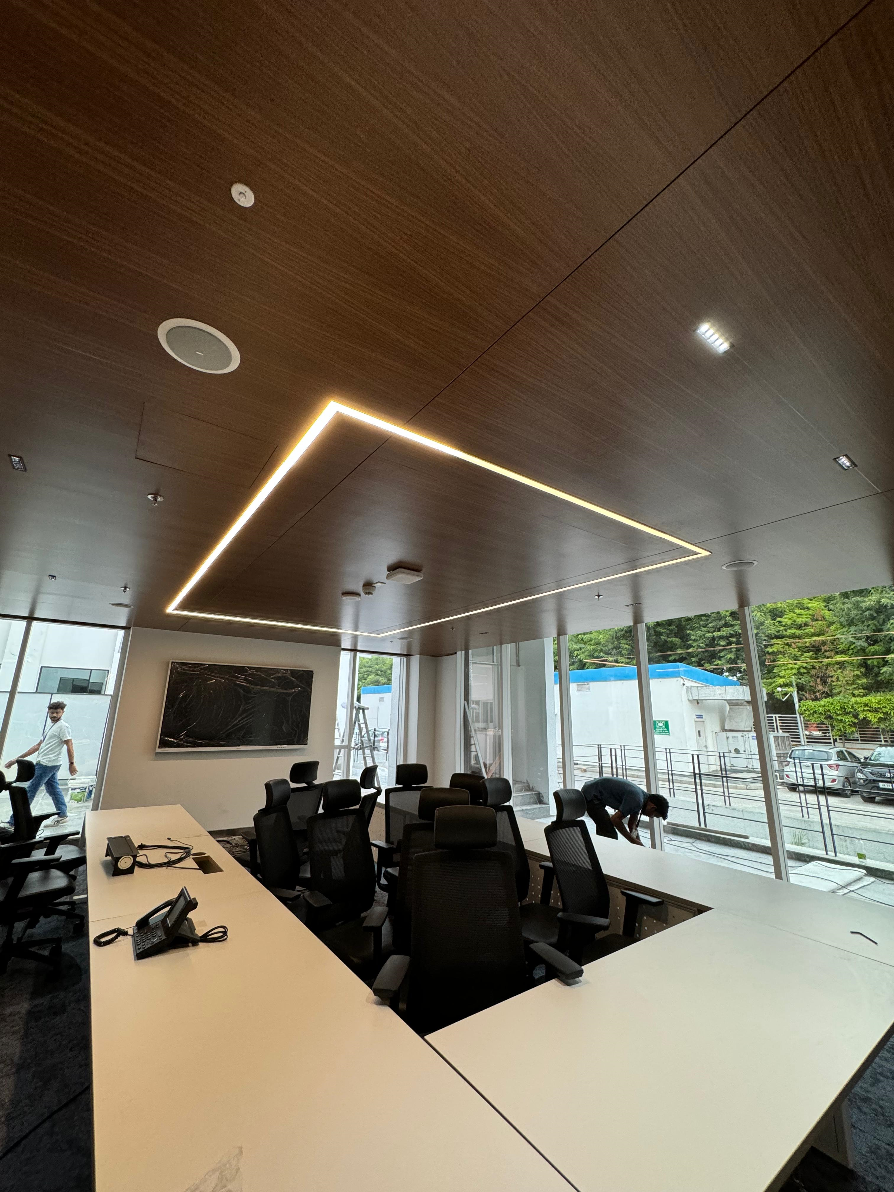 Conference room DC lighting