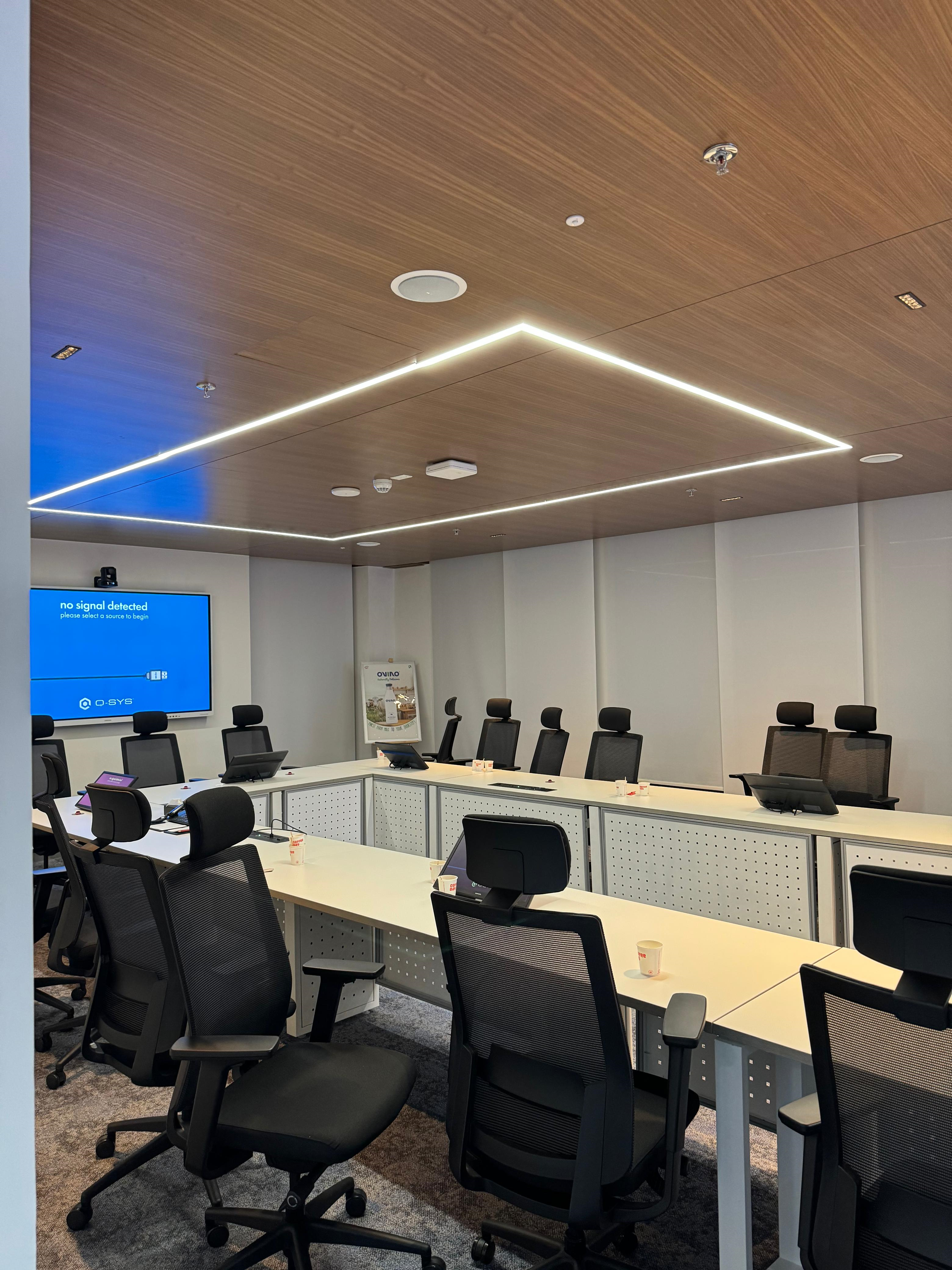 Training room DC lighting