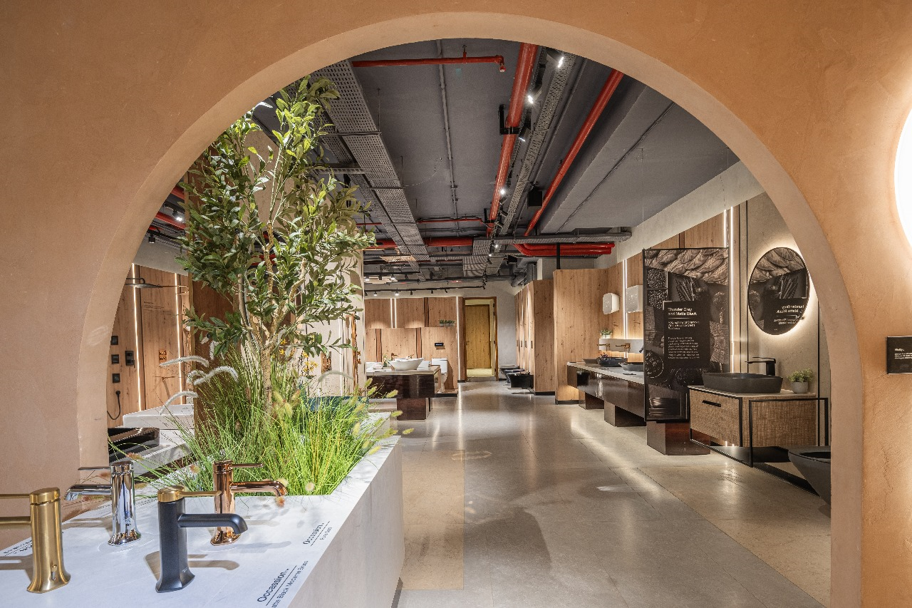 Experience Centre Arch — DC Lighting