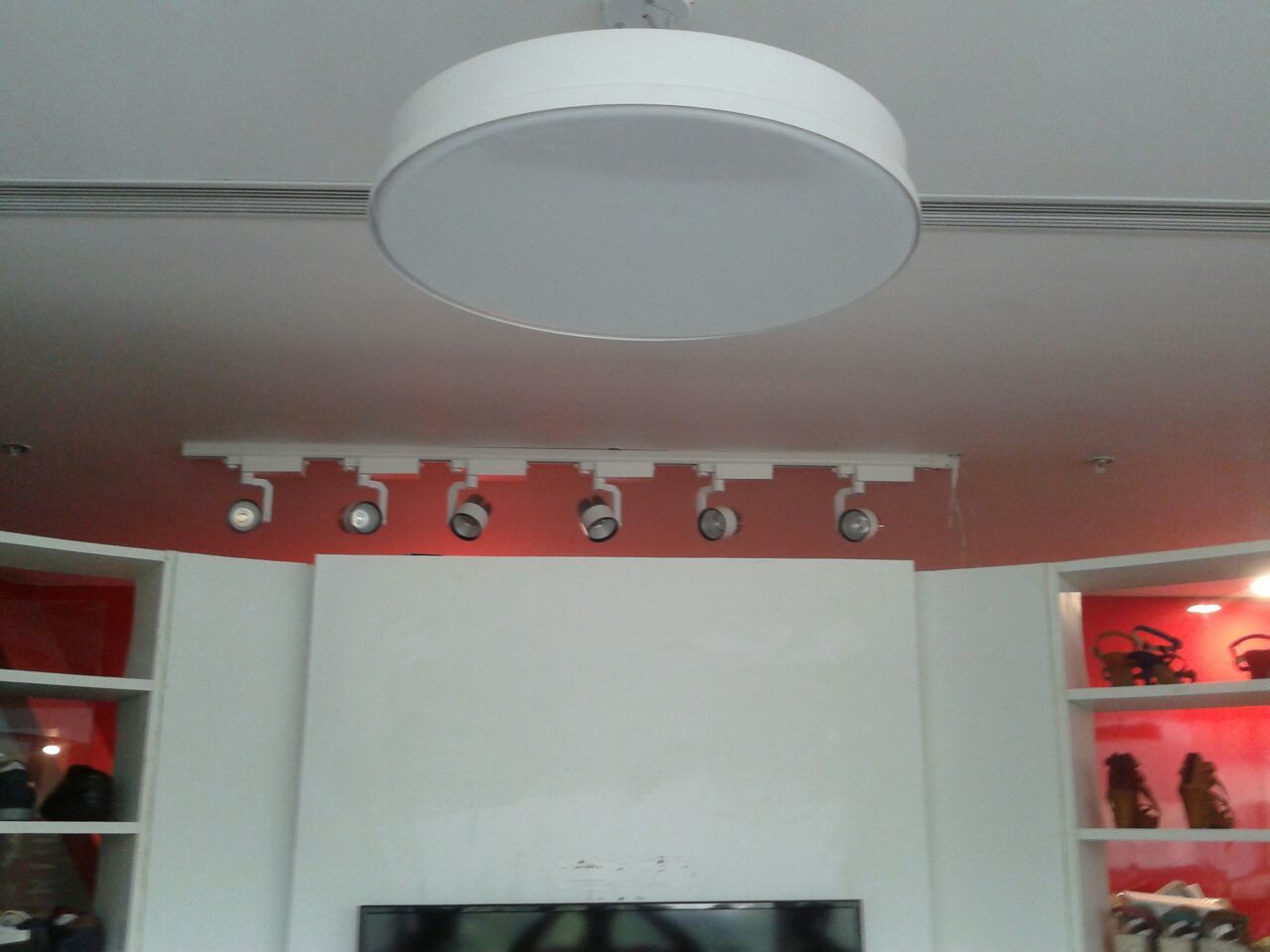 Smart Lighting — Retail Brand