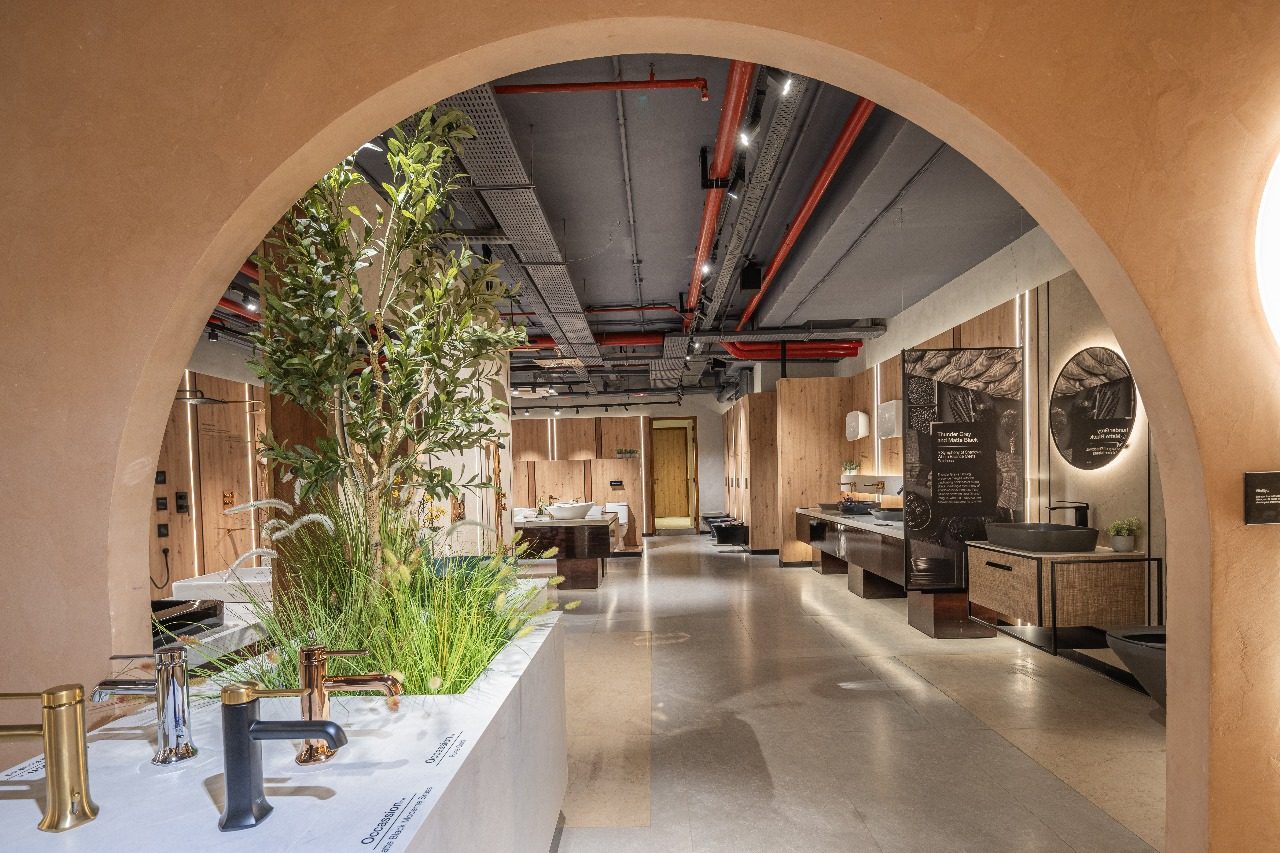 Experience Centre Arch — DC Lighting